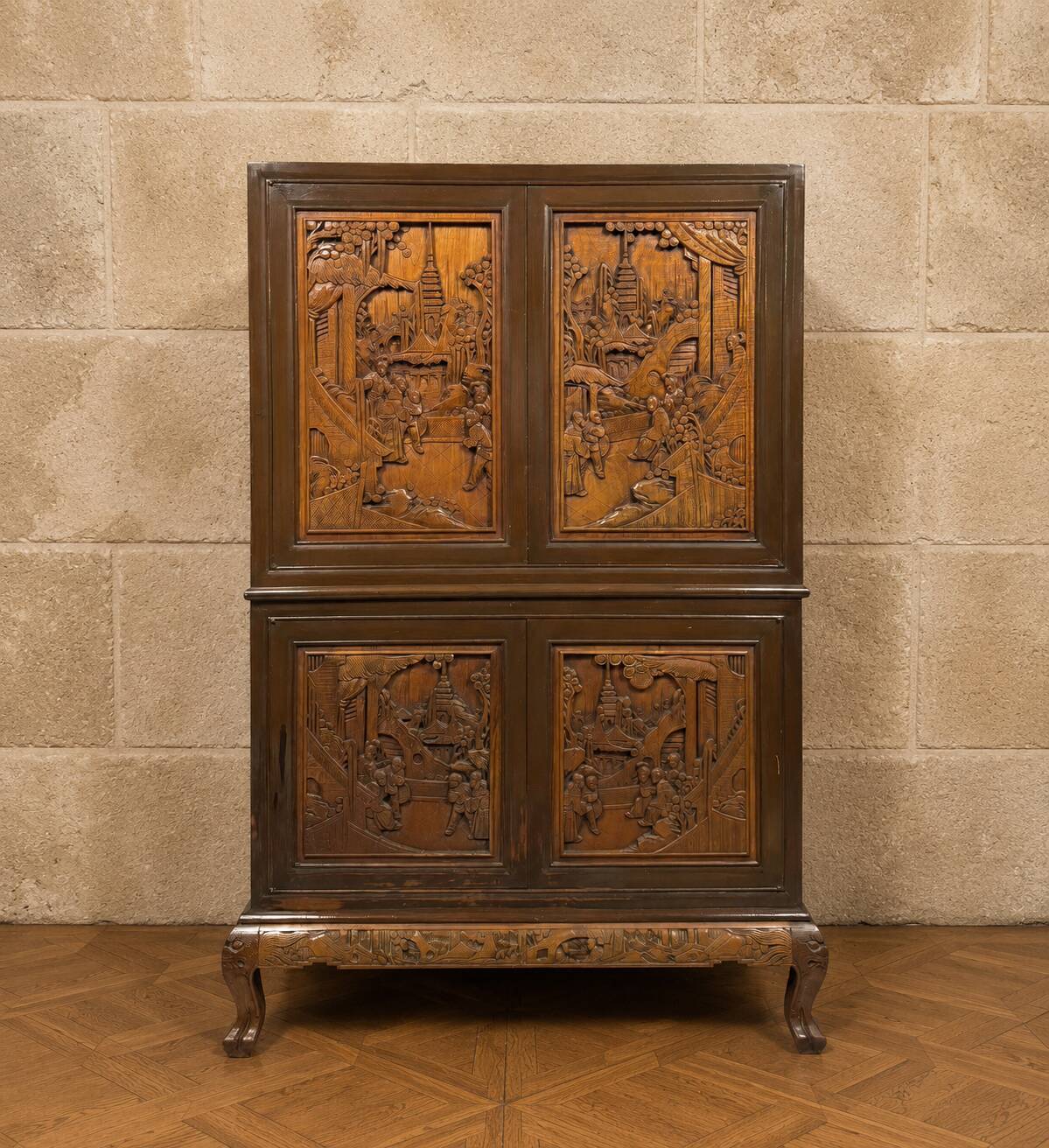 Cabinet pivotant en bois de camphre – vers 1950