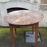 Round pine table spindle legs