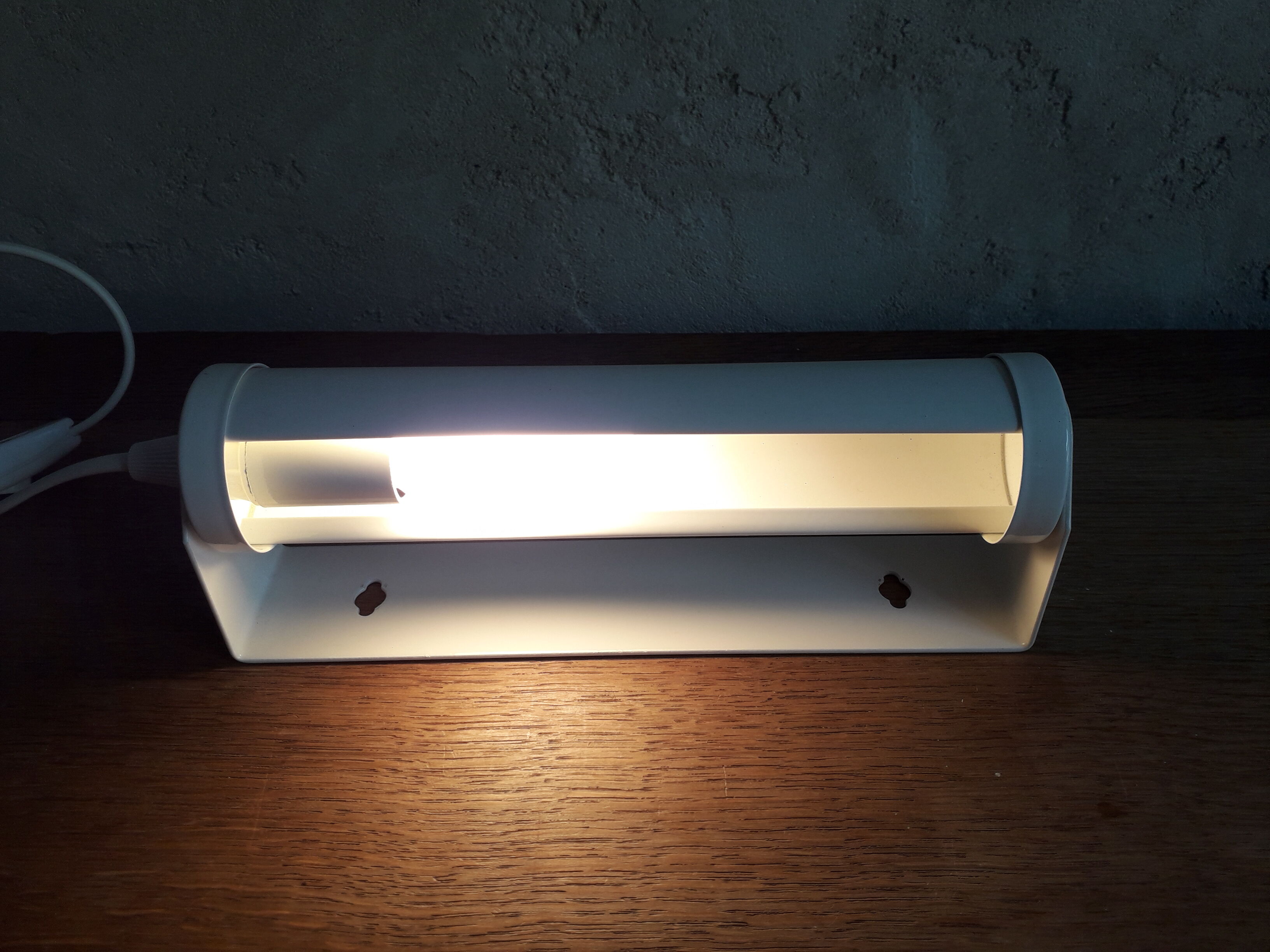 Vintage swivel wall lamp