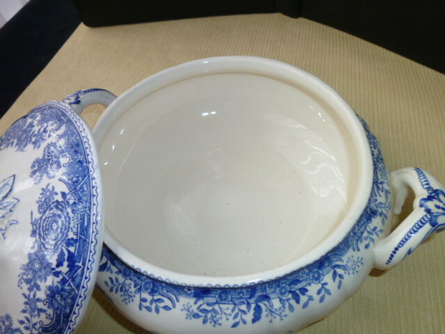 Villeroy Boch tureen model Burgenland
