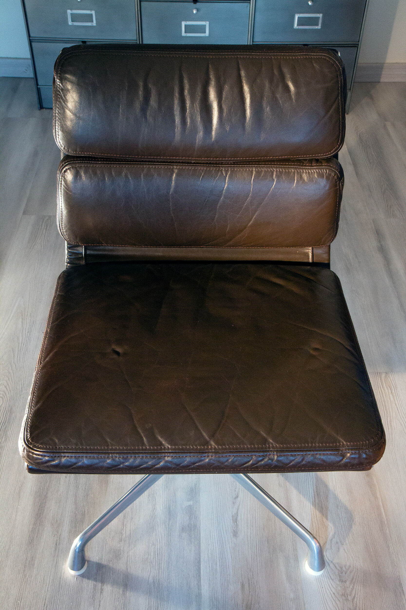 Eames Soft pad EA205 armchair, Herman Miller edition 1970