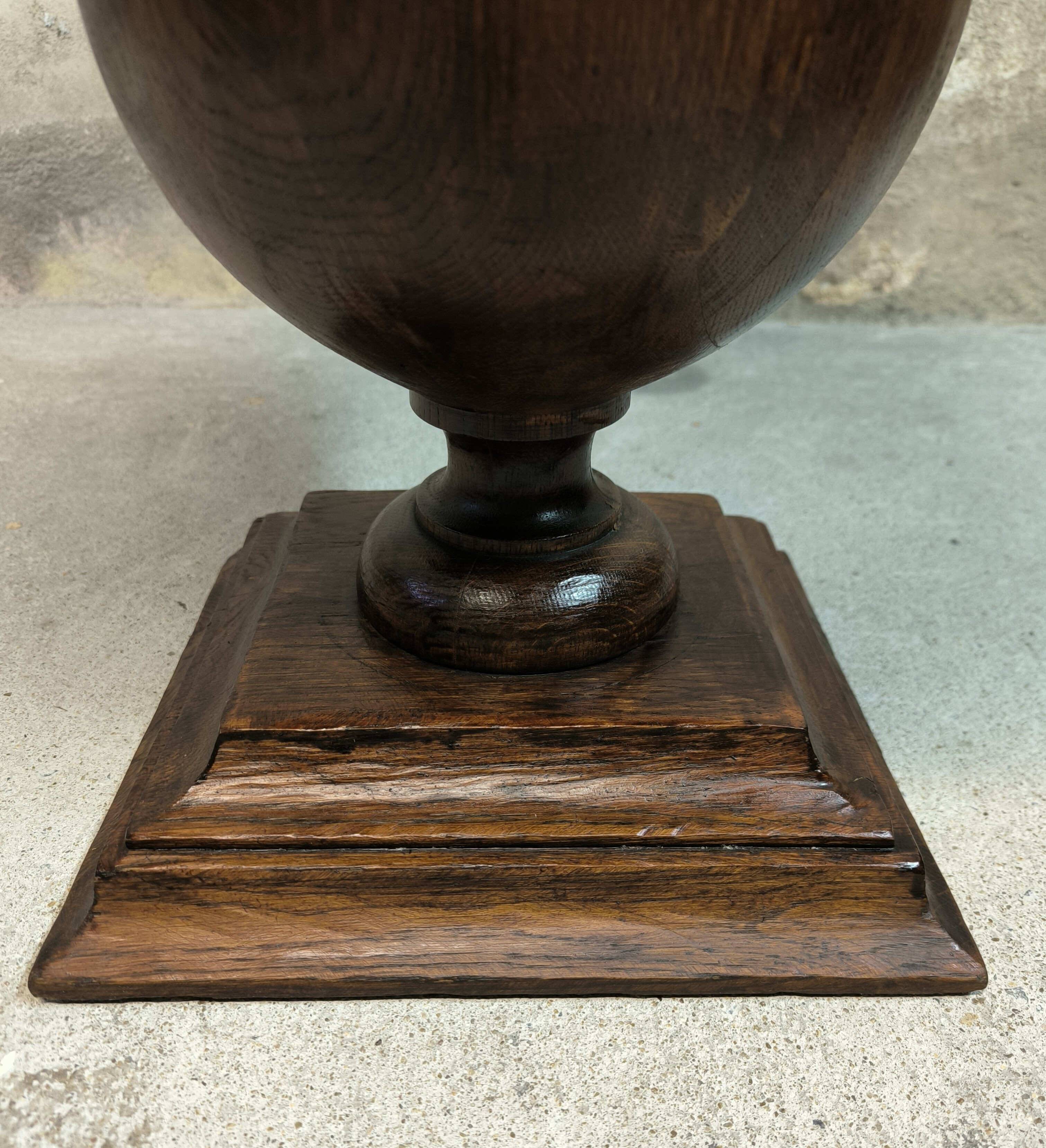 Vintage side table in solid wood