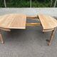 Table à manger ronde extensible Louis Philippe décapée en merisier massif 1