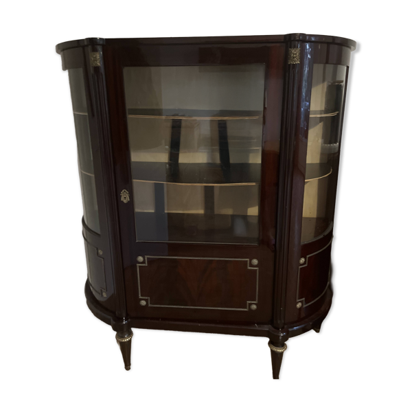Vitrine galbe style Louis XVI