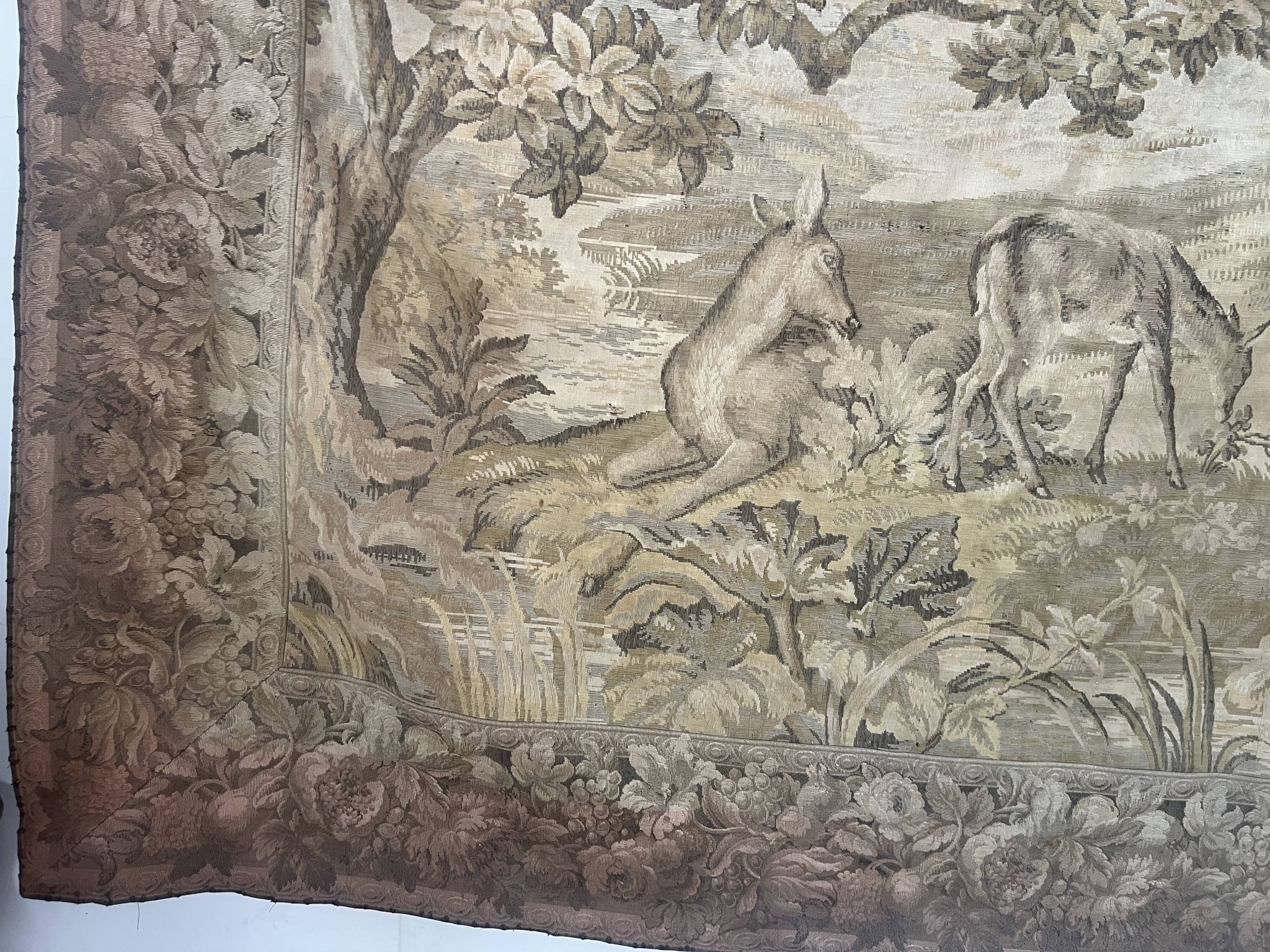 Tapisserie de style Renaissance à décor animalier, XXème siècle