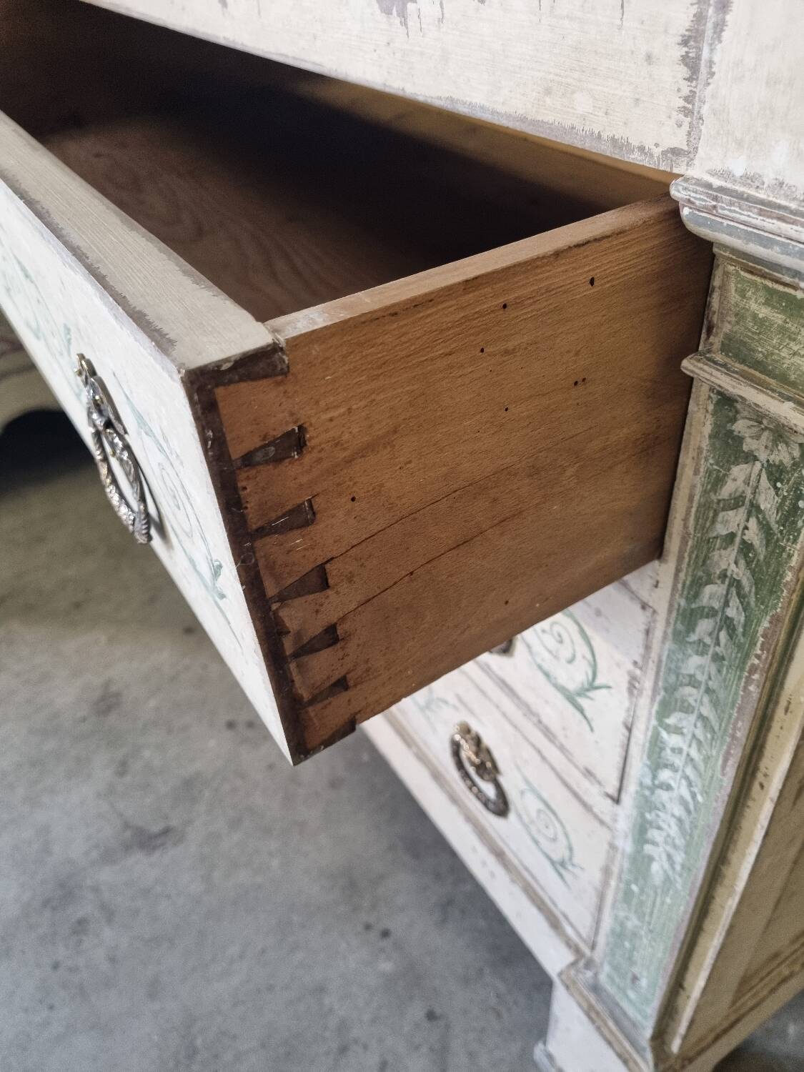 Old chest of drawers