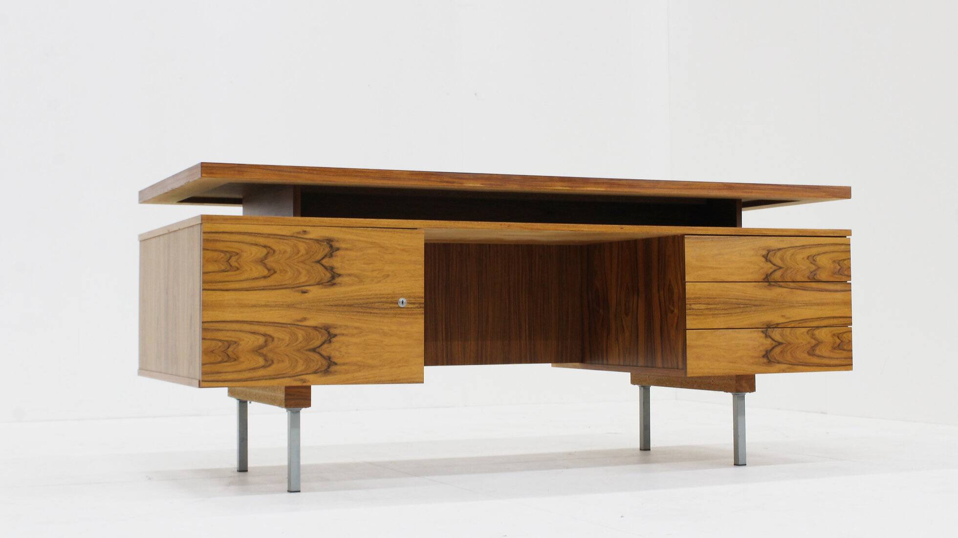 Bureau, Danemark années 1960