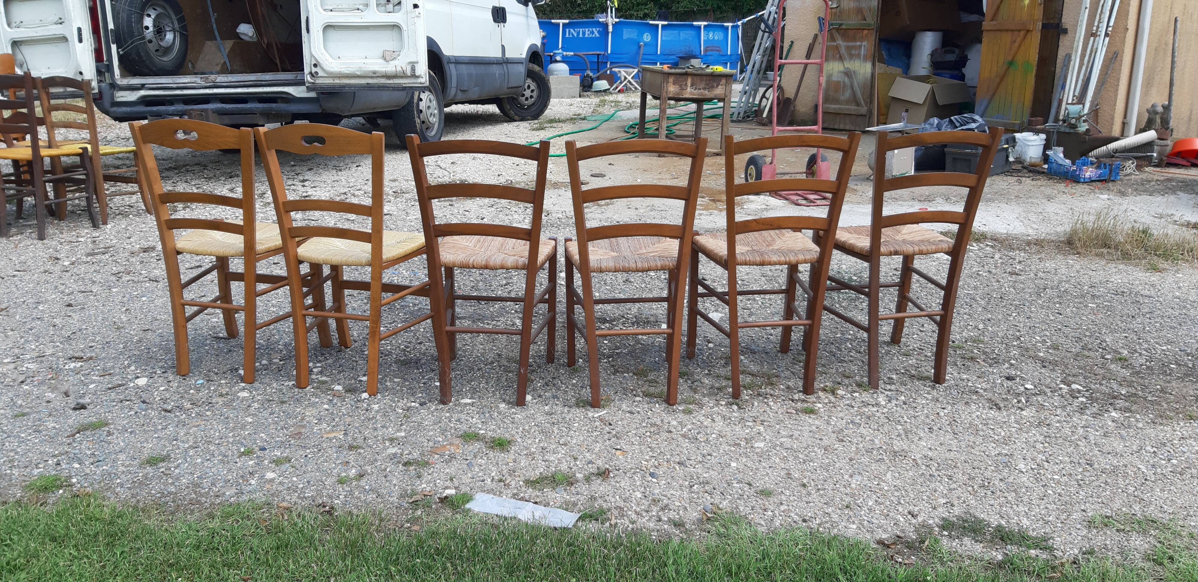 6 antique mulched chairs