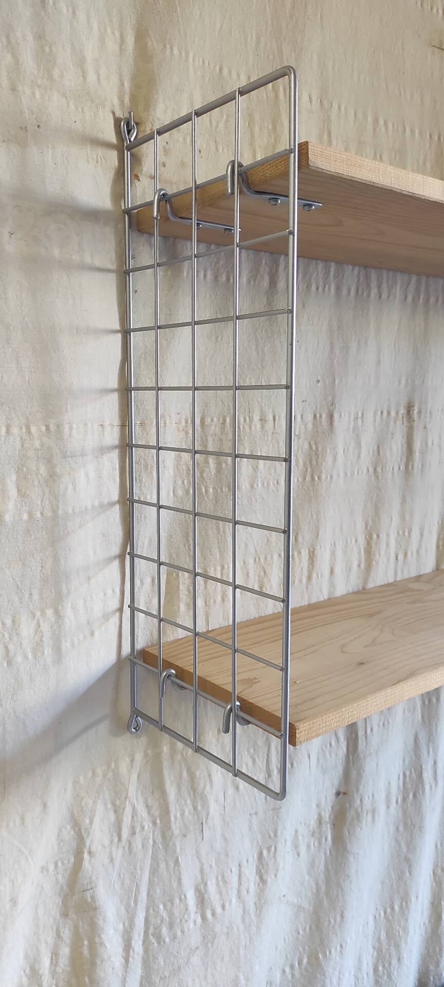 Étagère murale style String en métal et bois - mid.XXeme