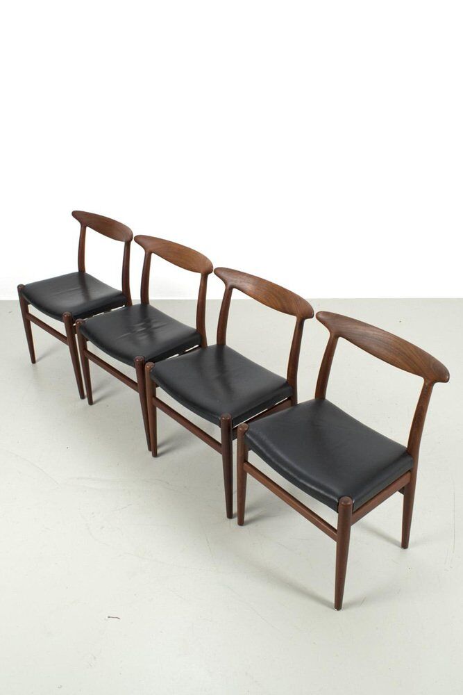 Model W2 Dining Chairs by Hans Wegner, Set of 4