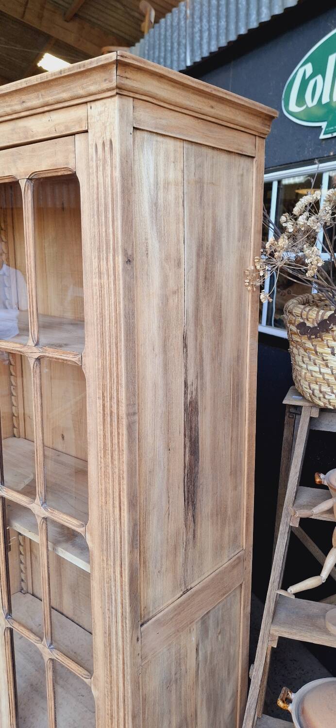 Vitrine ancienne