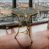 Gueridon tripode avec monture en bronze doré recouvert d un marbre portor