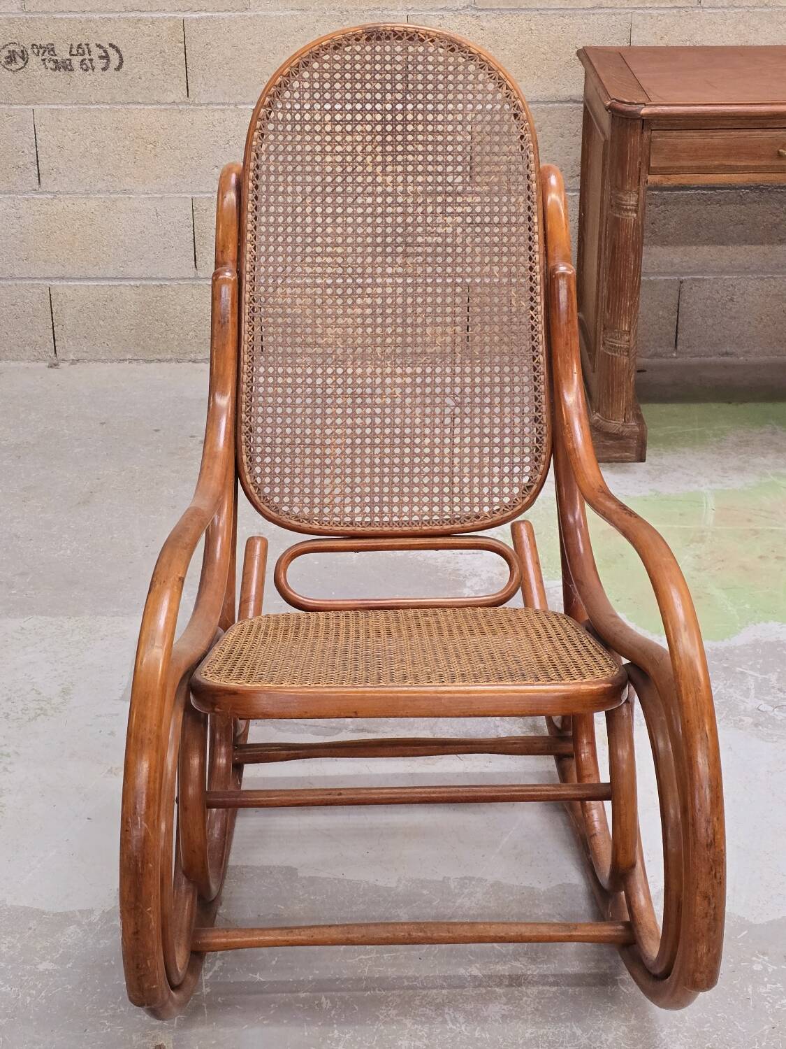 Thonet rocking chair 1900