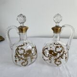 Paire de carafes Cristallerie Baccarat cristal blanc peint à l'or fin, Art Nouveau, 1900