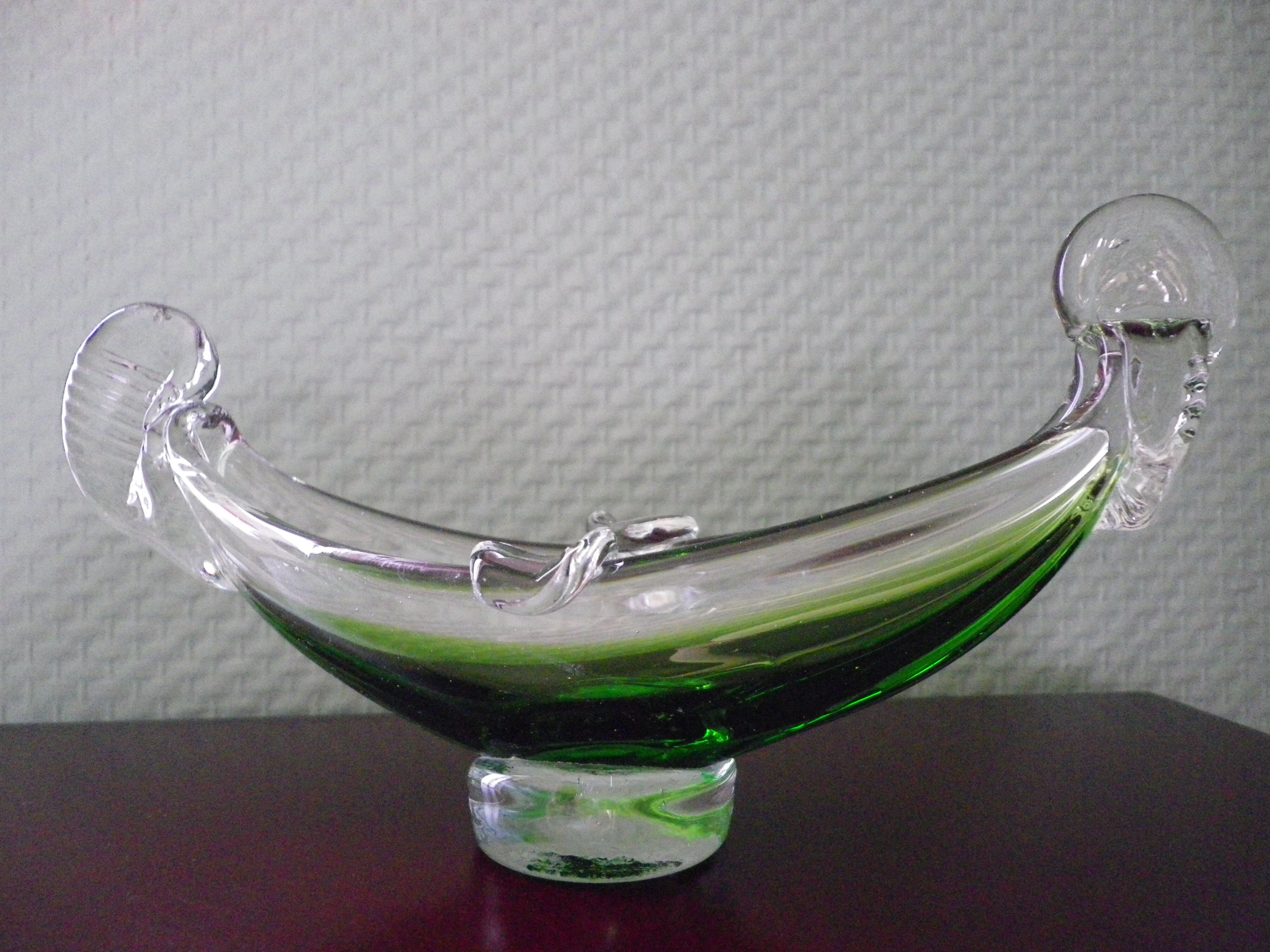 Murano glass ashtray in the shape of a gondola - Italy