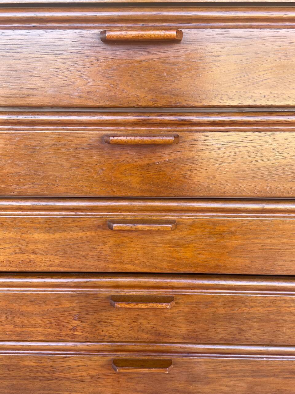 Vintage chest of drawers with 5 drawers in rosewood by Hulsta, circa 1970s.