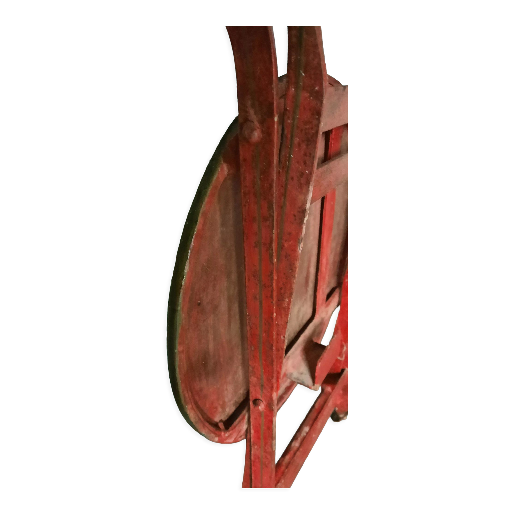 Table et chaises en tôle