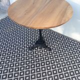 Cast-foot bistro table
