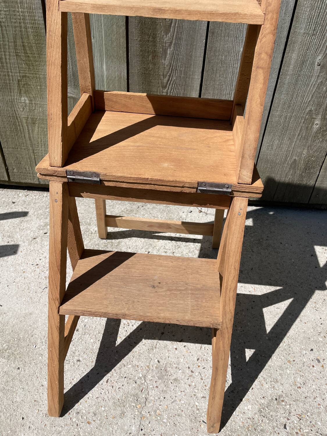 Chaise escabeau