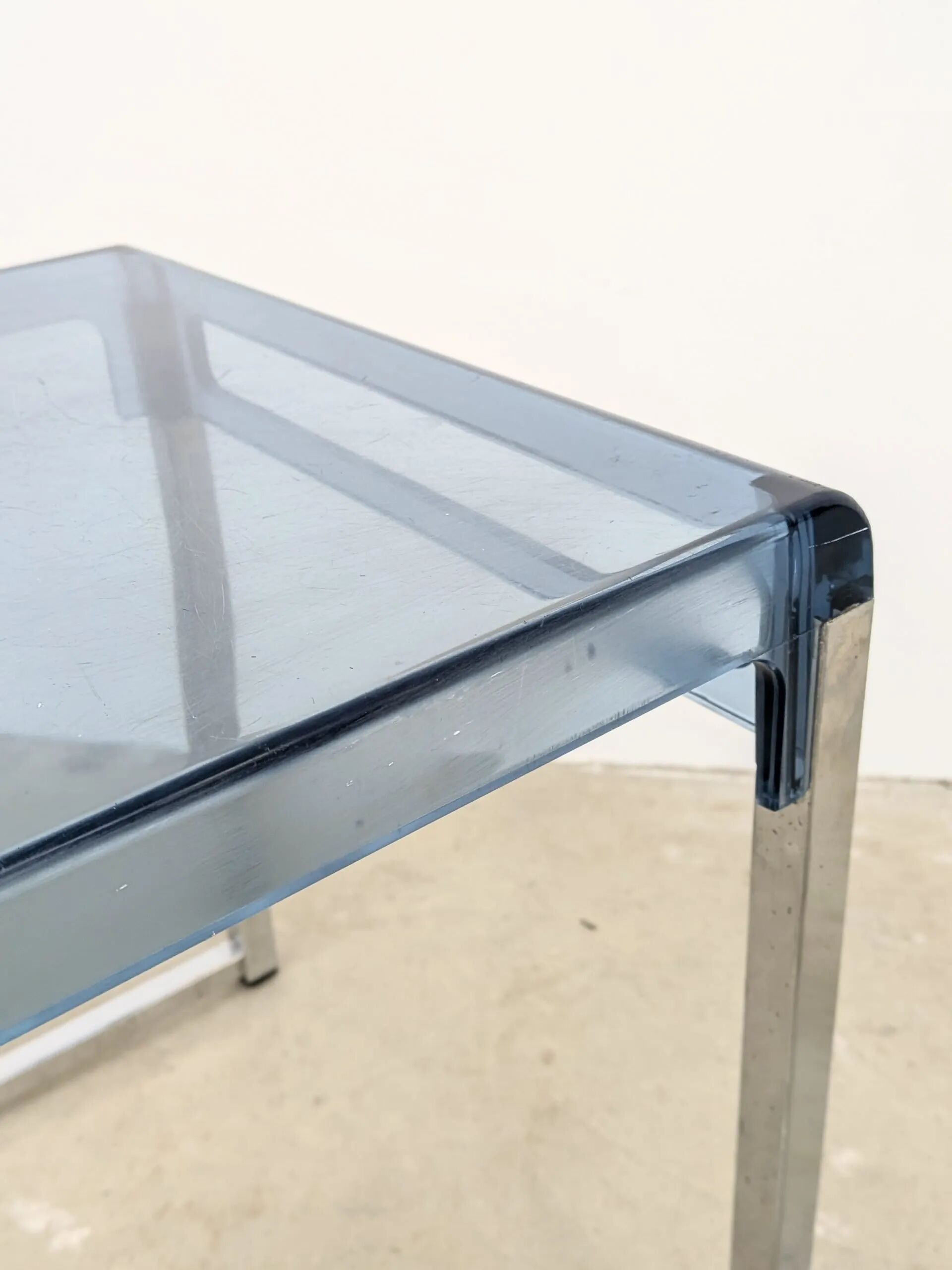 Lot de 2 tables d’appoint Marc Berthier années 60