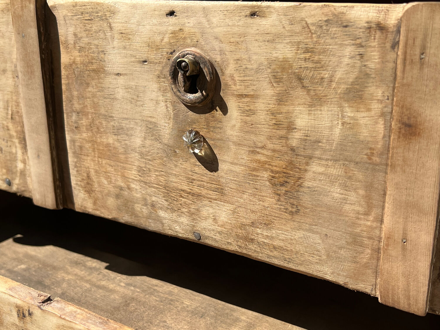 Beautiful piece of furniture with 8 drawers/2 doors in raw wood.