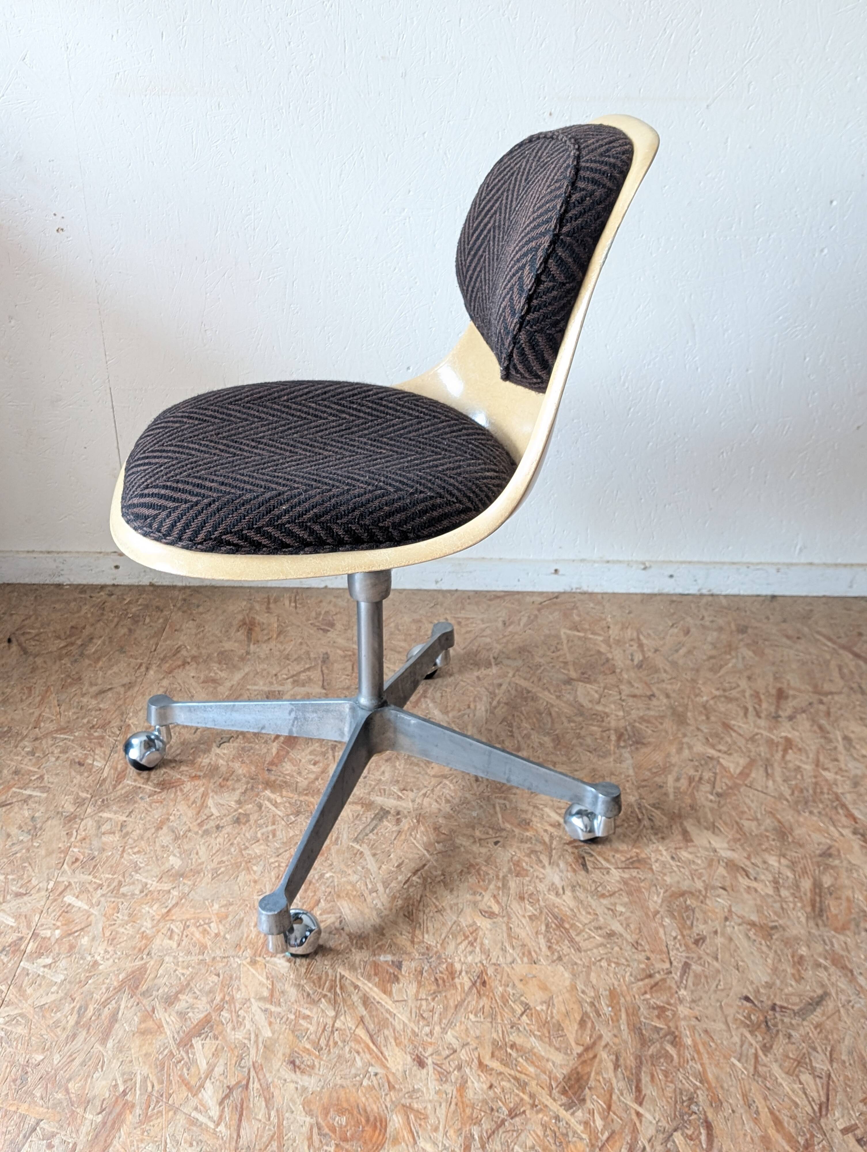 Office chair by Charles & Ray Eames for Herman Miller, 1970s
