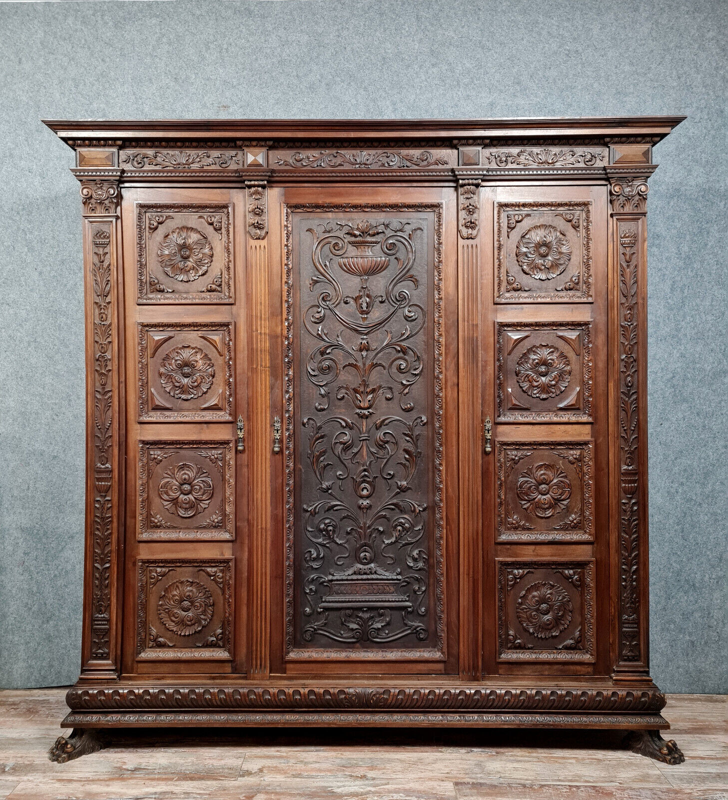 Renaissance style wardrobe in solid walnut circa 1850-1880
