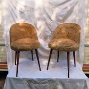 2 Scandinavian chairs with compass legs in faux fur and blue satin covers, 1970.