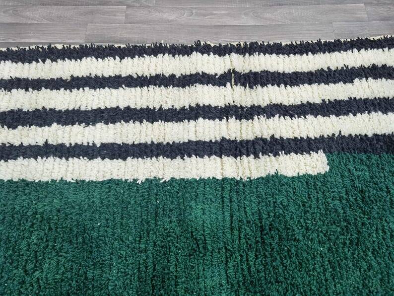 Magnifique tapis berbère vert décoré 200/300cm