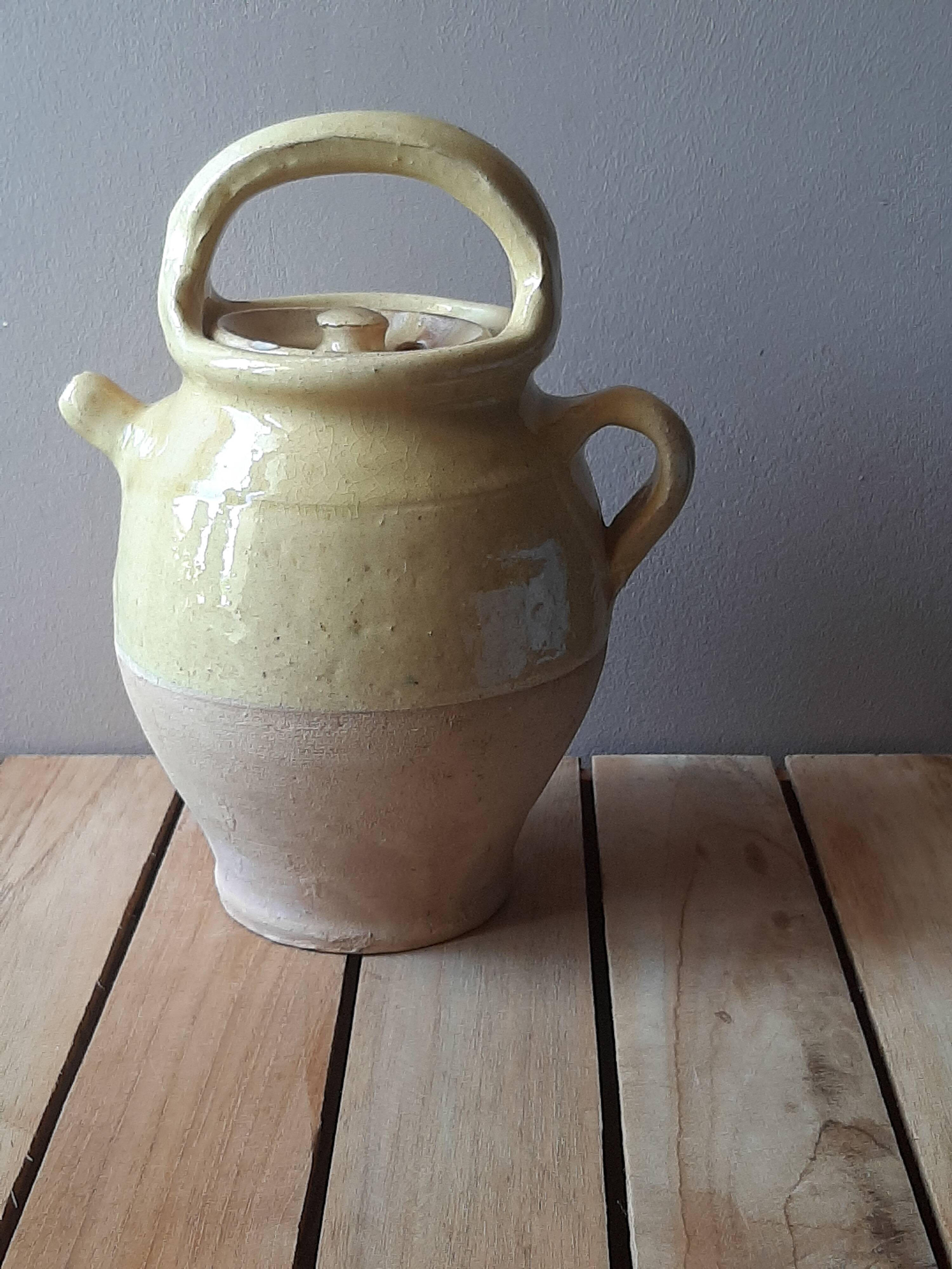 Yellow terracotta crockery