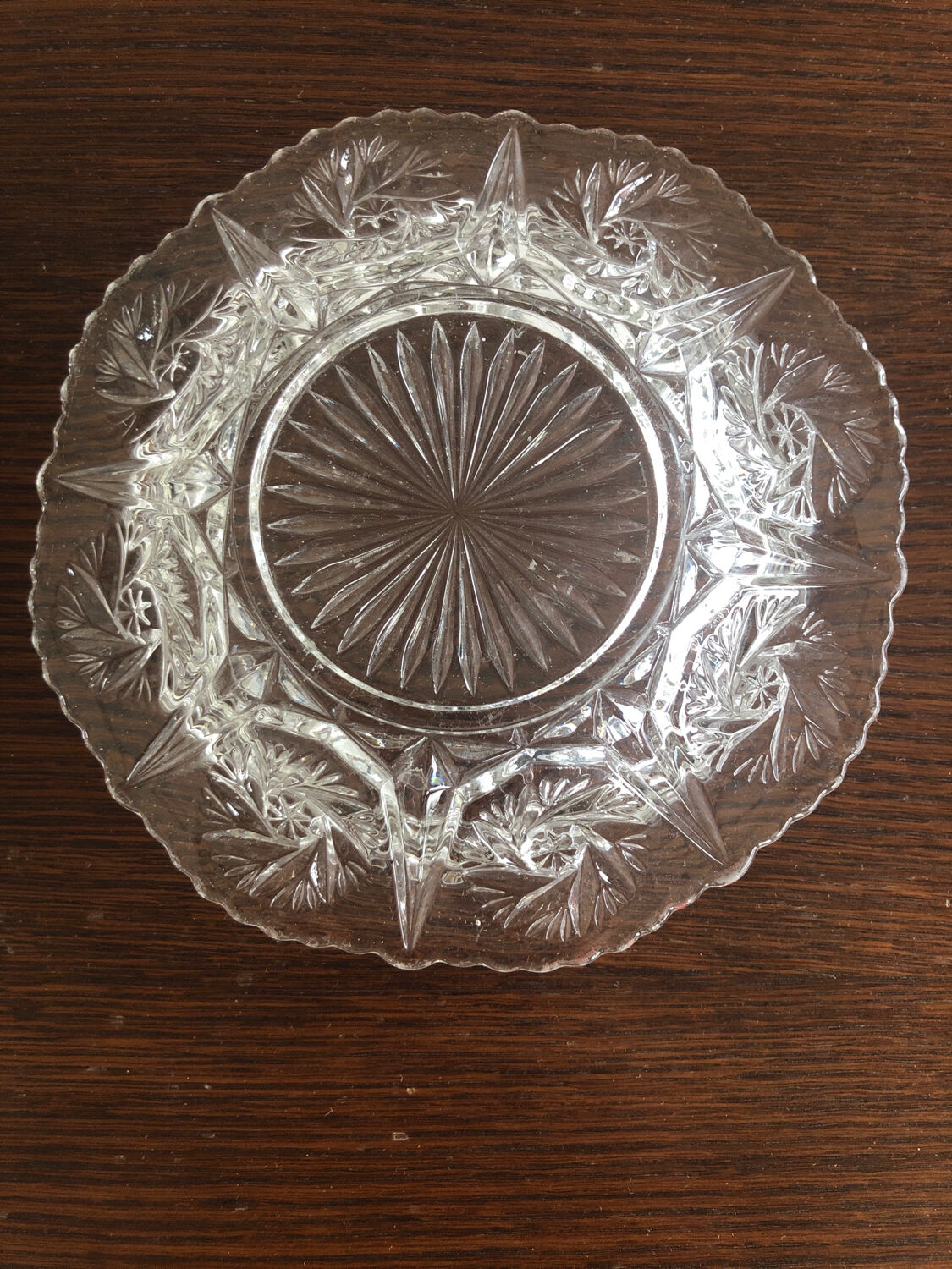 Empty pocket / cut and chiseled glass cup