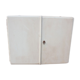 Armoire blanche en bois