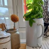 Old enema pot in enamelled sheet metal - Wall fountain Broc Graduated pot white enamel 50s