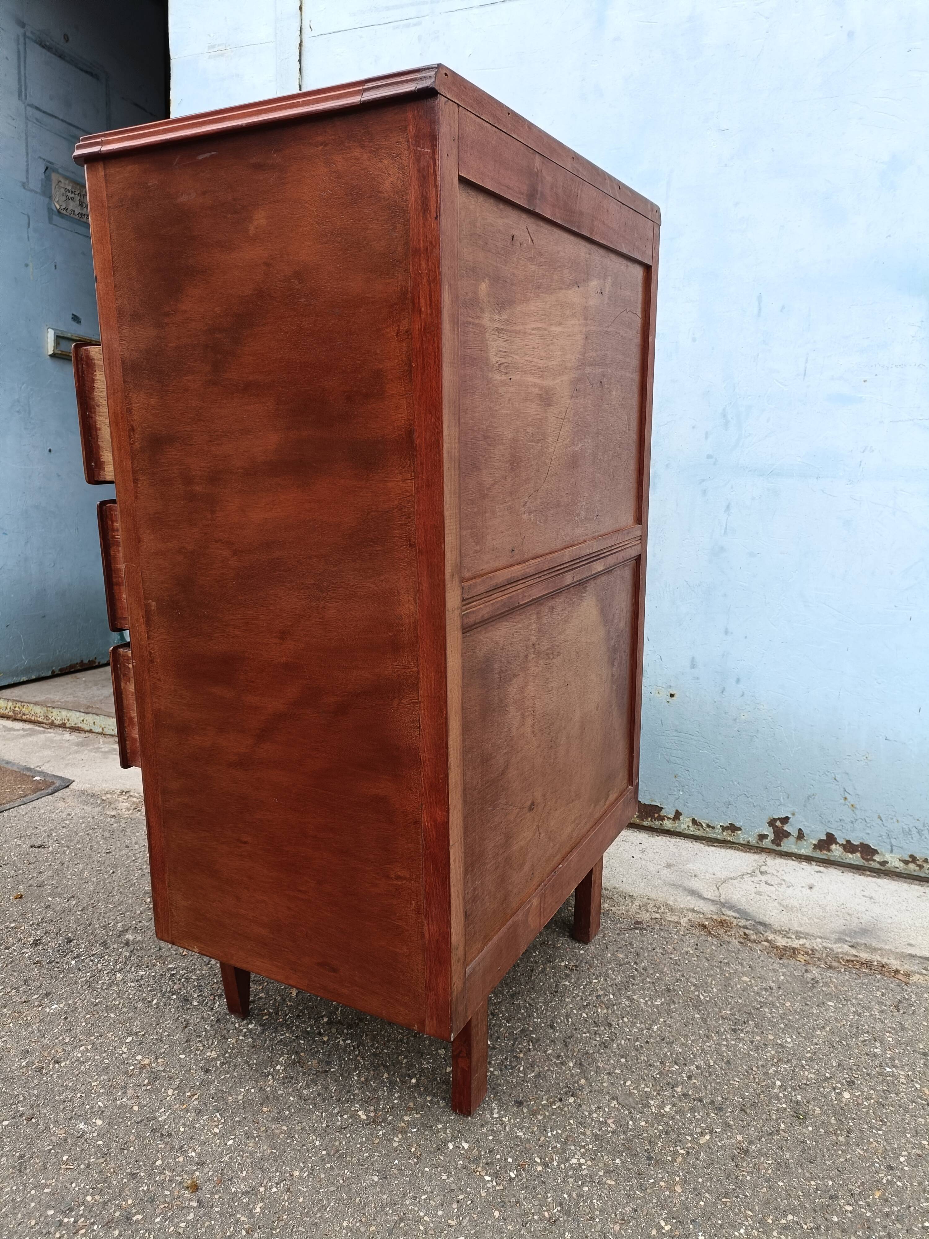 Vintage chest of drawers