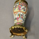 Porcelain vase of canton china xixth