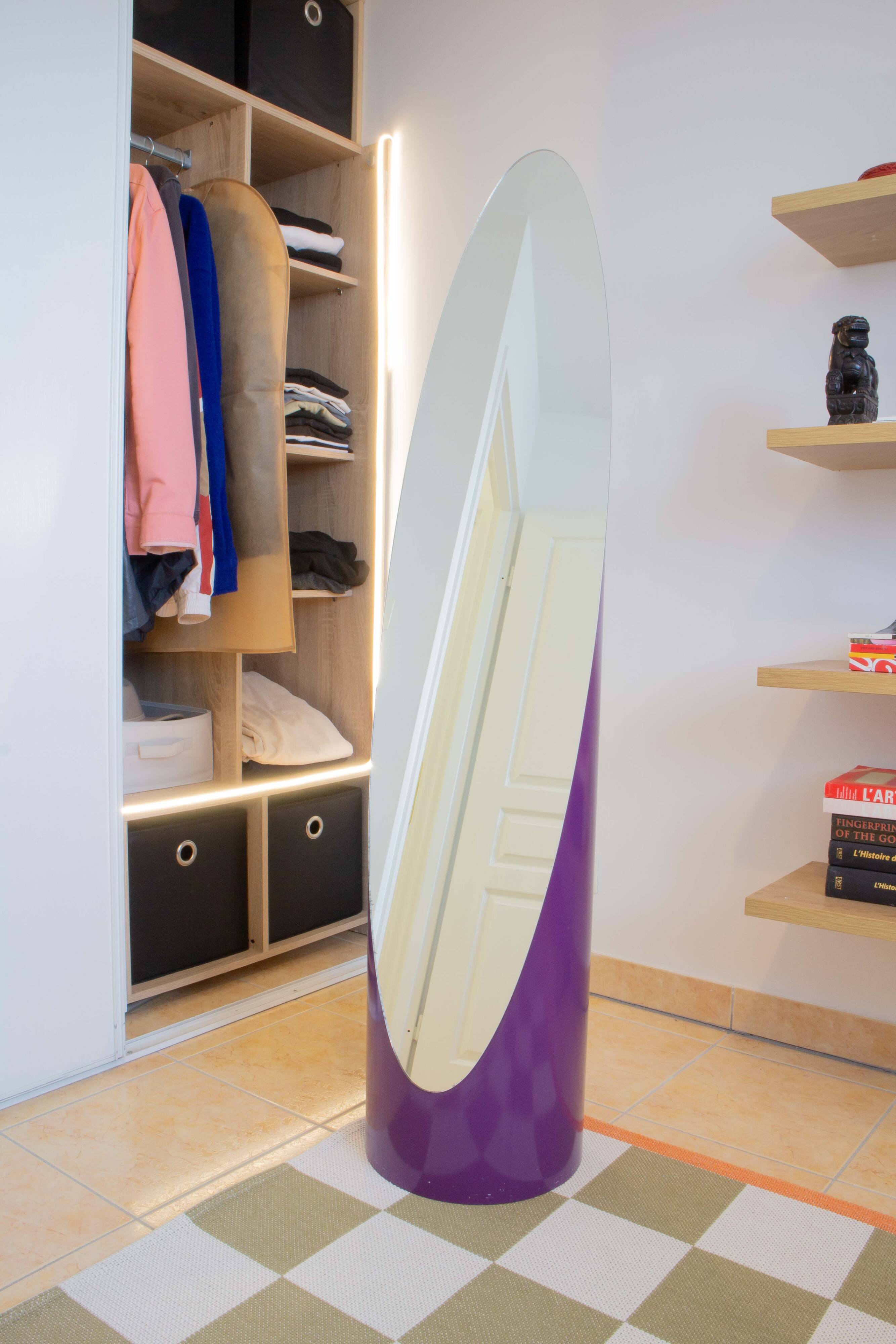 Purple lipstick mirror