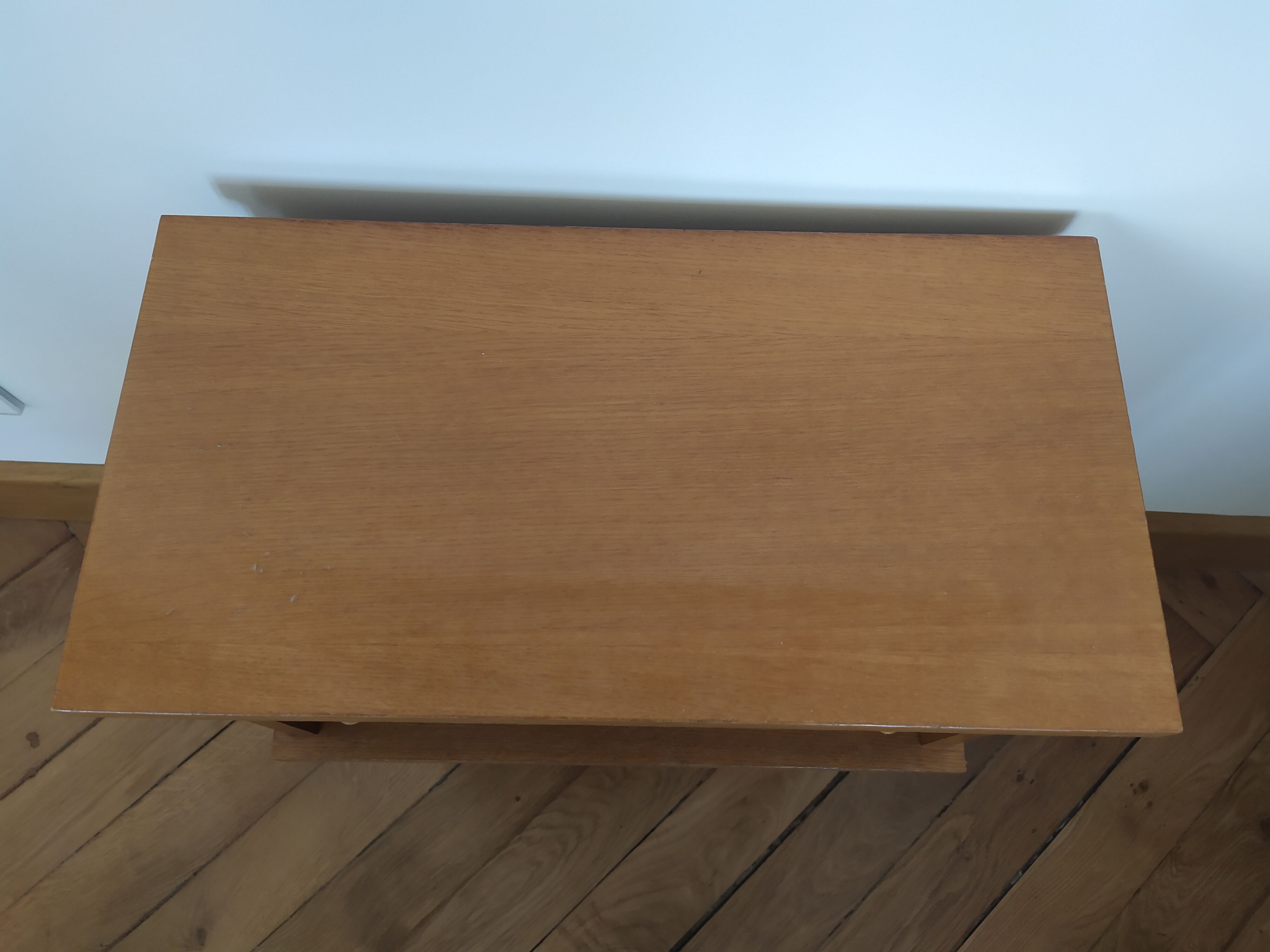 Bedside table feet pencils