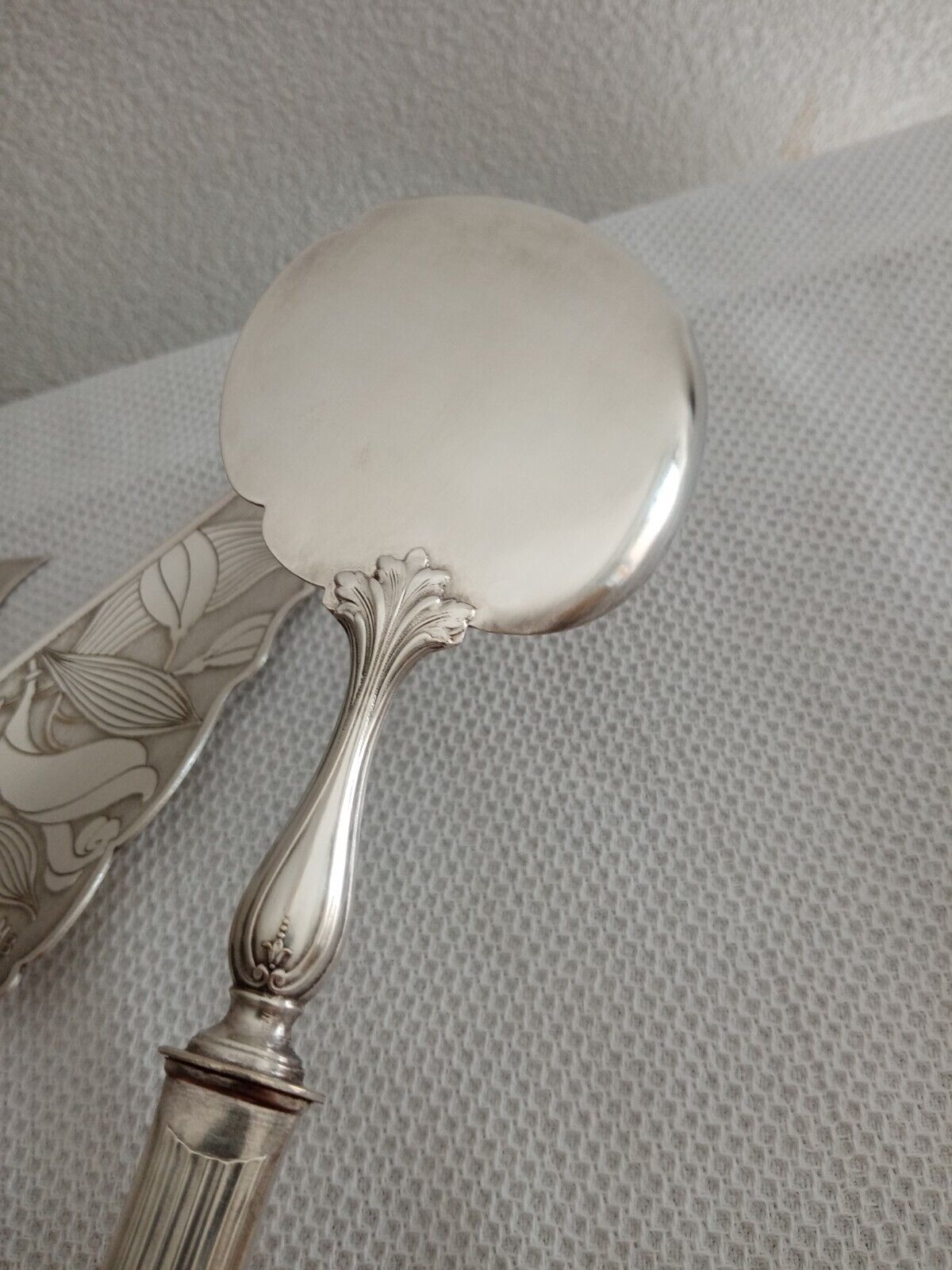 Cutlery with minerva silver handle