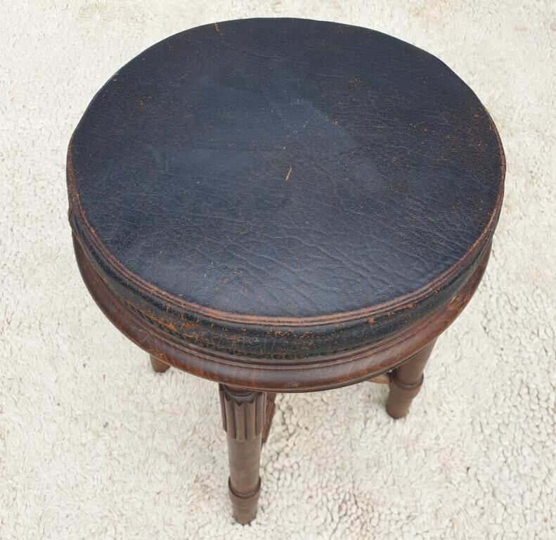 Pleyel piano stool from 1853 round leather seat