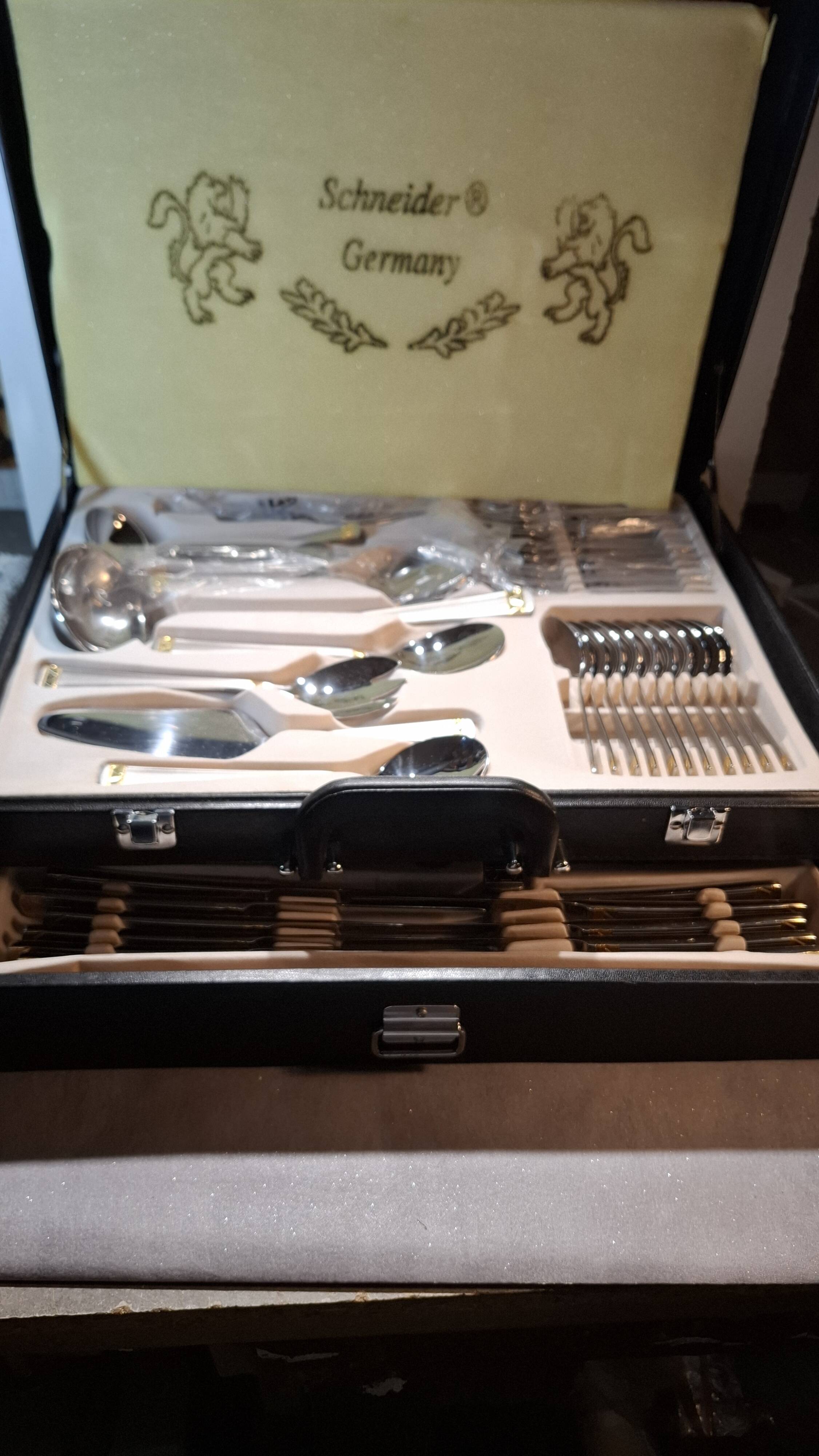 New complete Schneider cutlery set