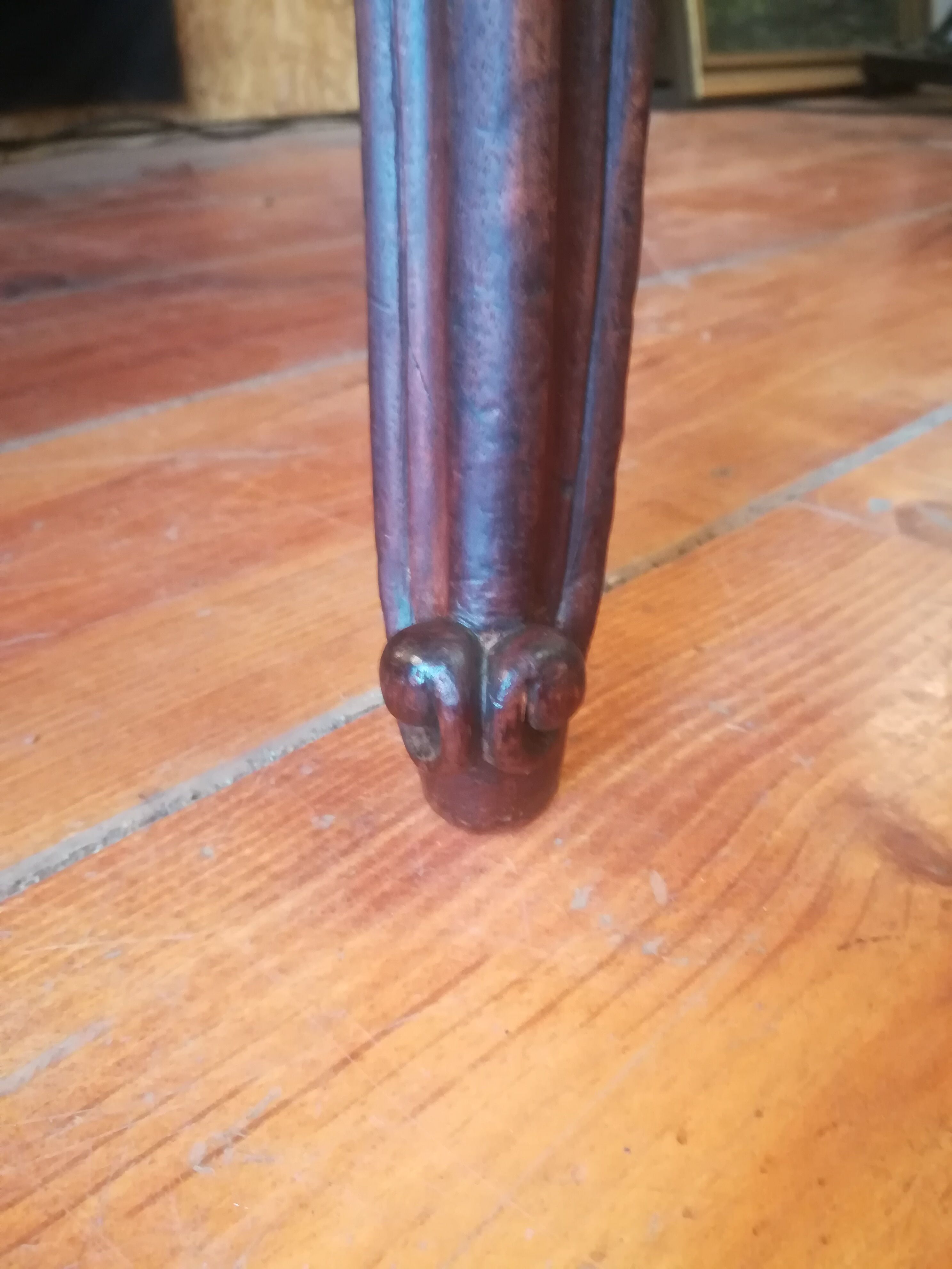 Table à jeu style Louis XV en noyer