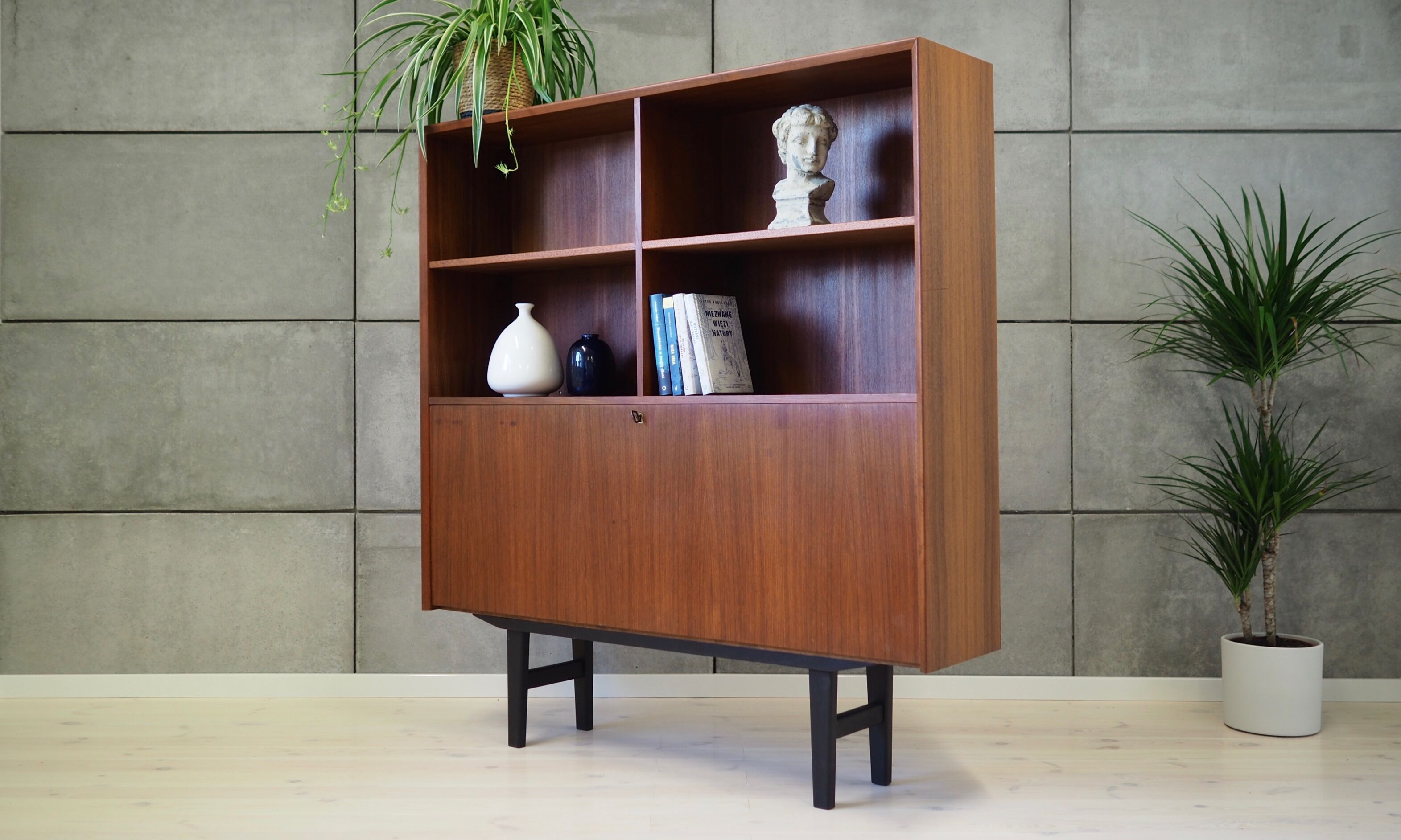 Bookcase with a bar from the 60/70