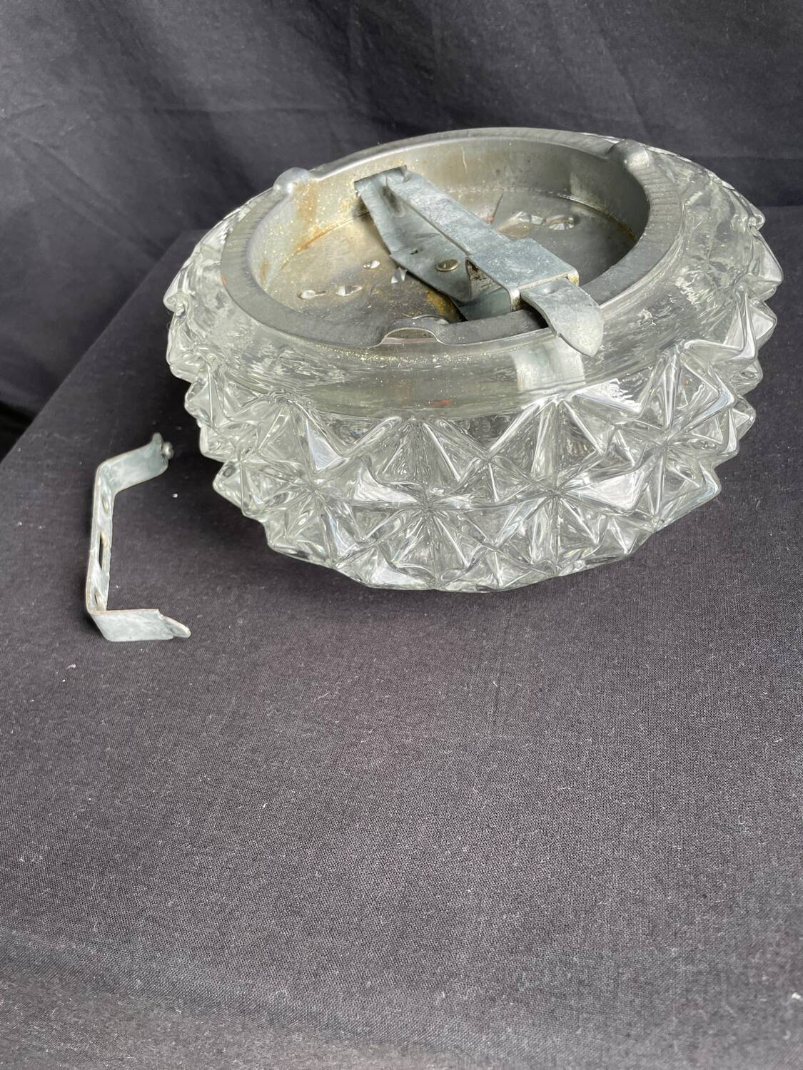 Ancienne Applique,verre ciselé pointe. Diamant vintage.