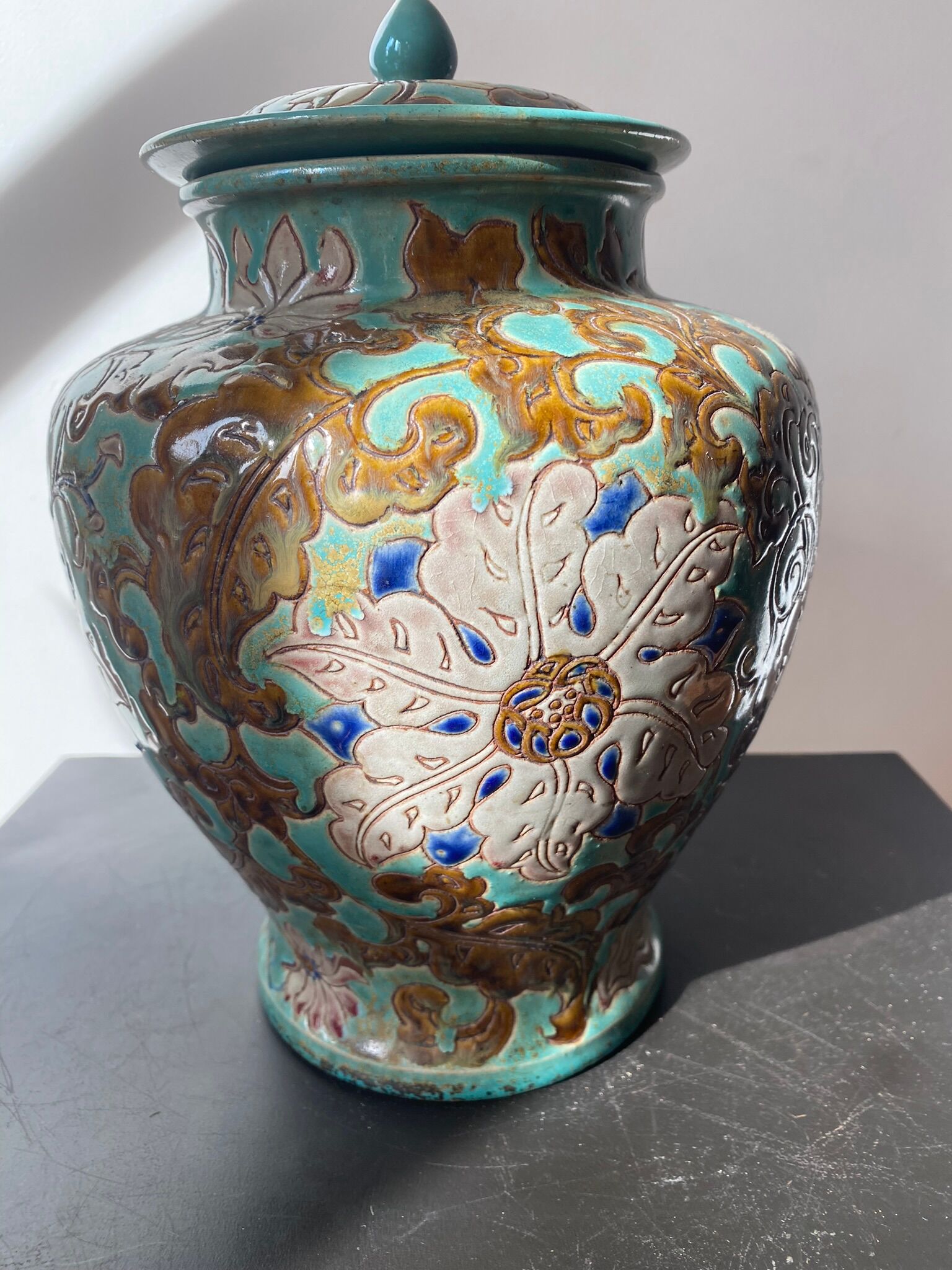 Hibiscus ceramic pot