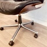 Giroflex office chair