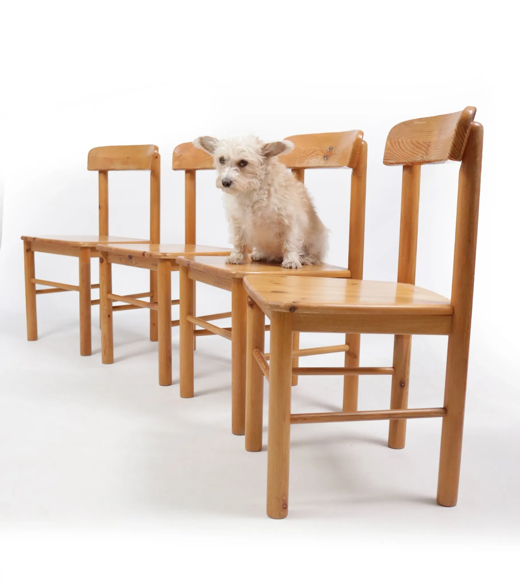 Set of 4 Danish pine chairs in Rainer Daumiller style – circa 1975