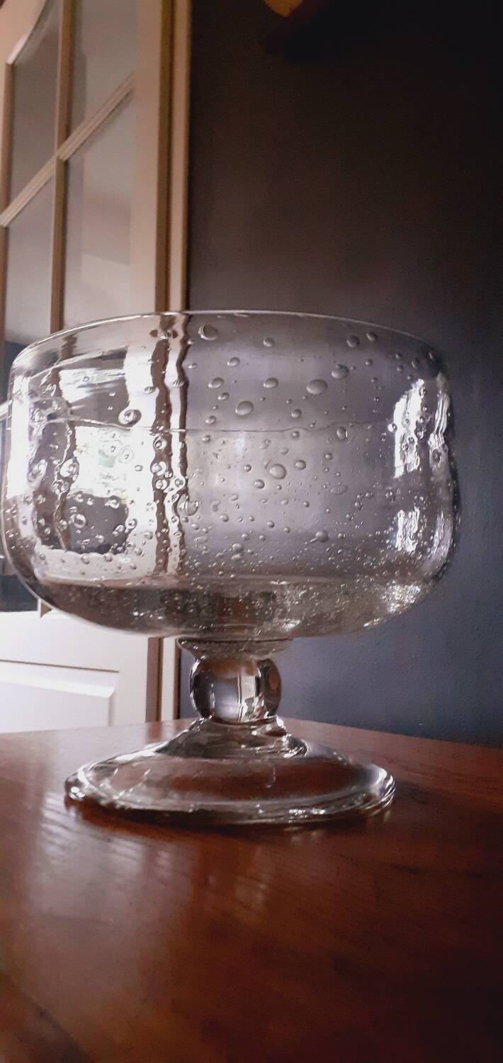 Biot cup in bubbled and blown glass, 1970s