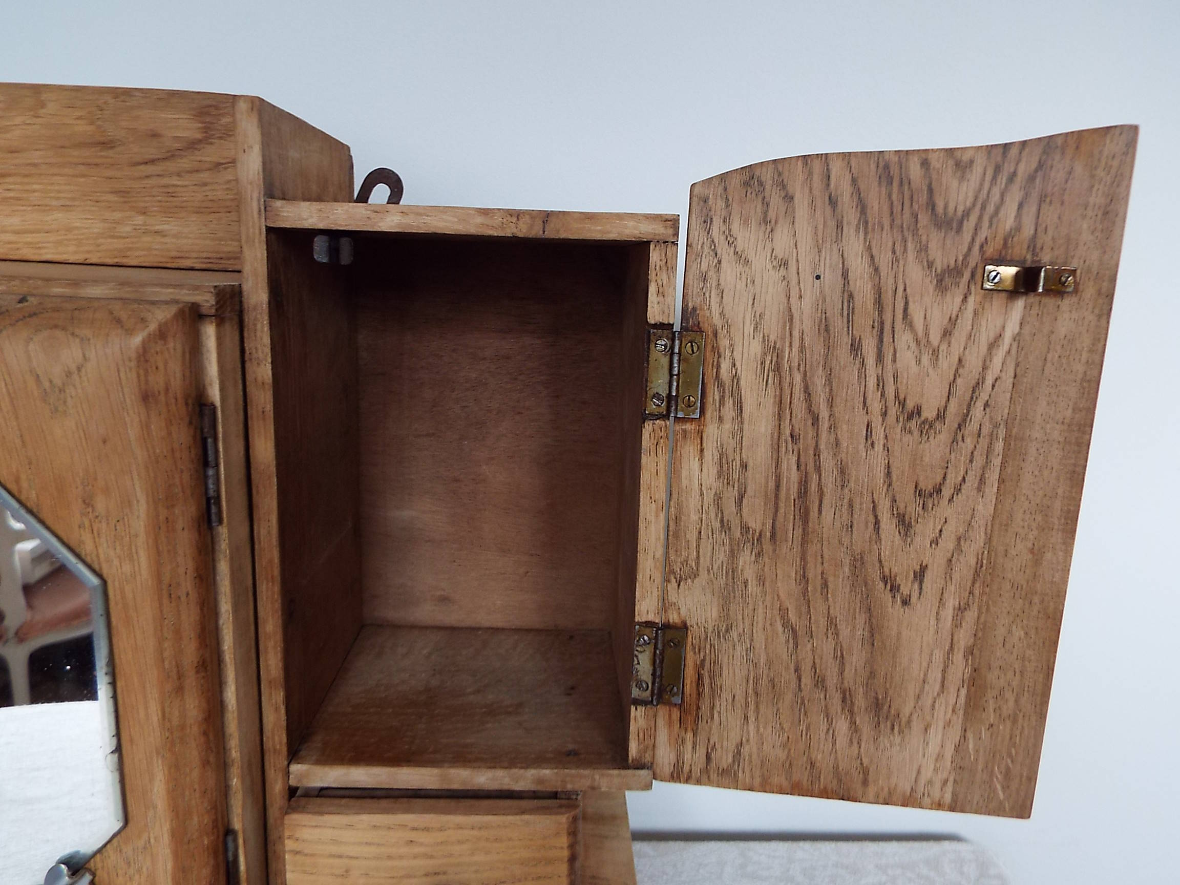 Medicine cabinet