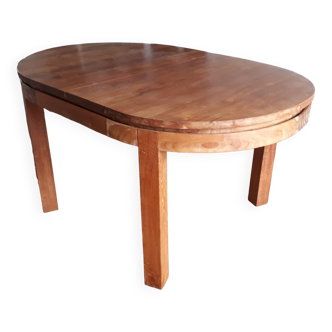 Extendable dining table in solid teak