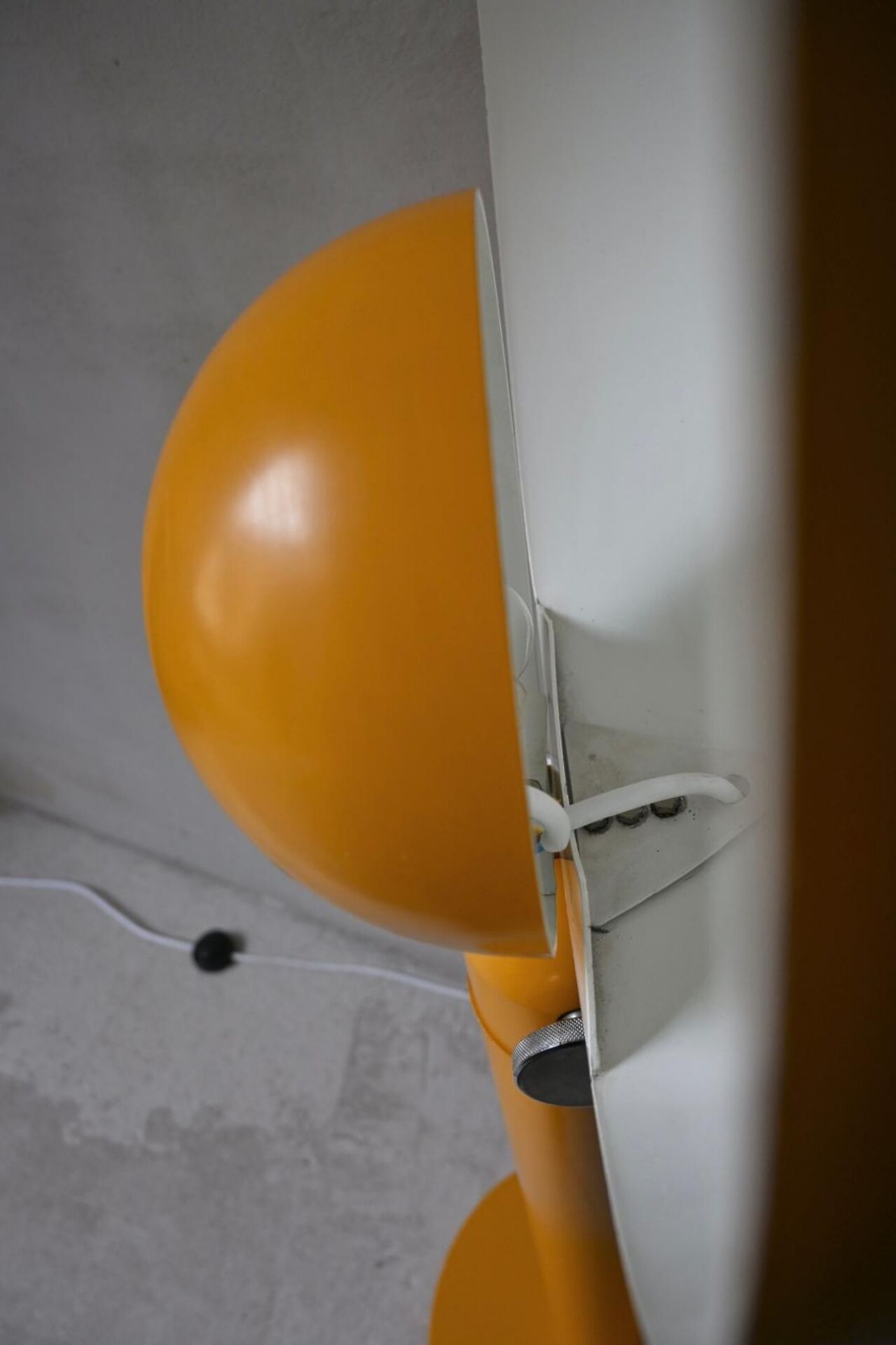 Lampadaire Cuffia par Francesco Buzzi pour Bieffeplast en jaune